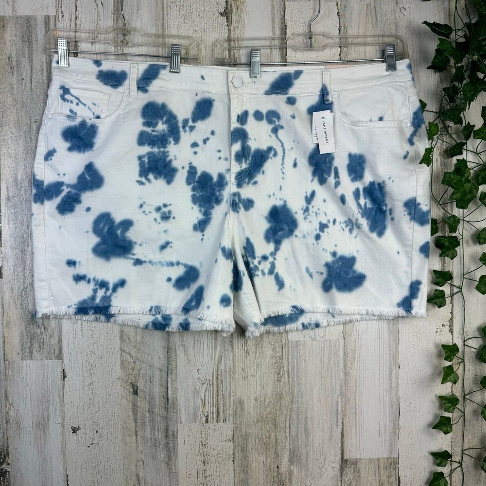 Lane Bryant Boyfriend Midi shorts size 26 blue white tie dye mid rise